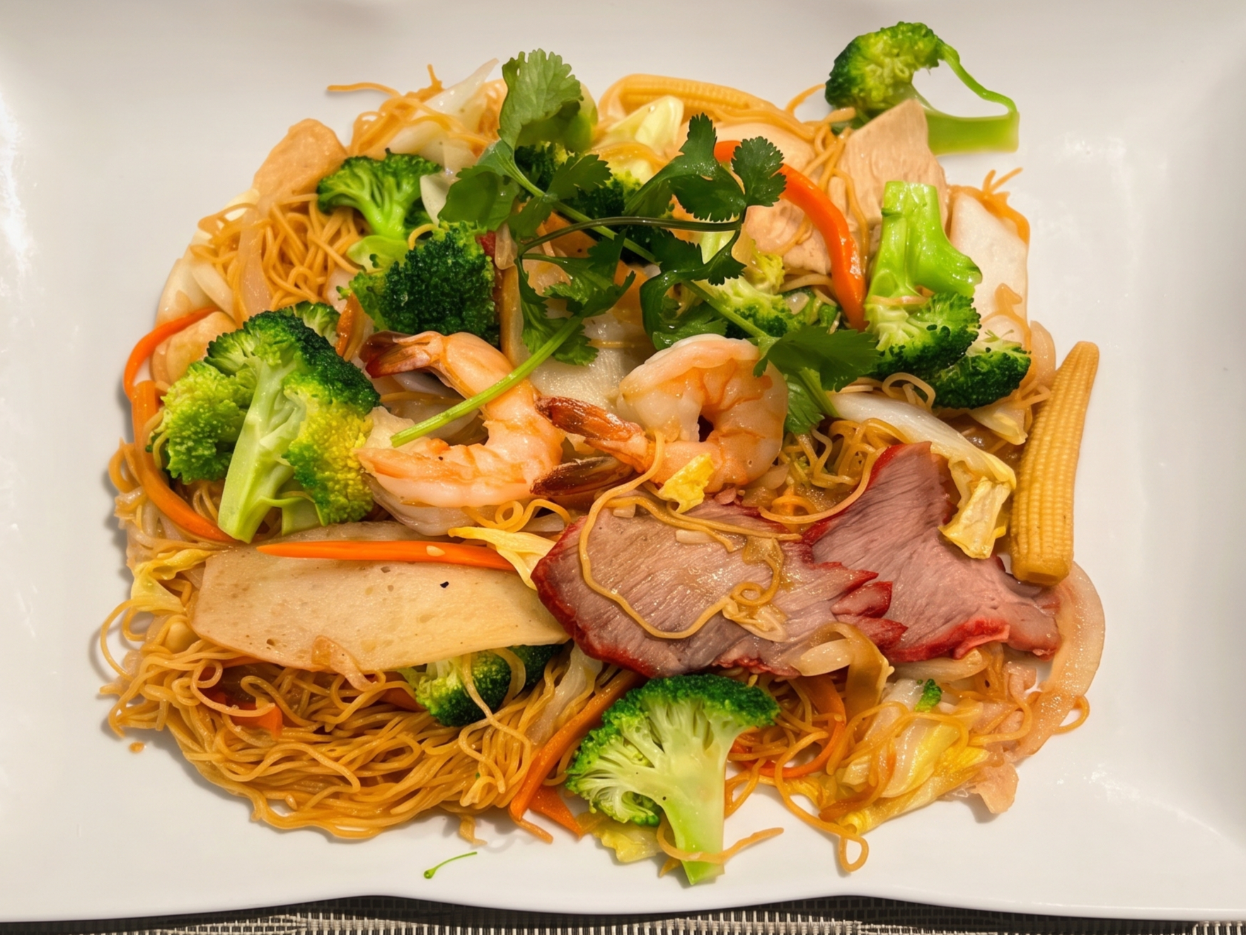 S41. Combination Egg Noodle Stir-Fry.