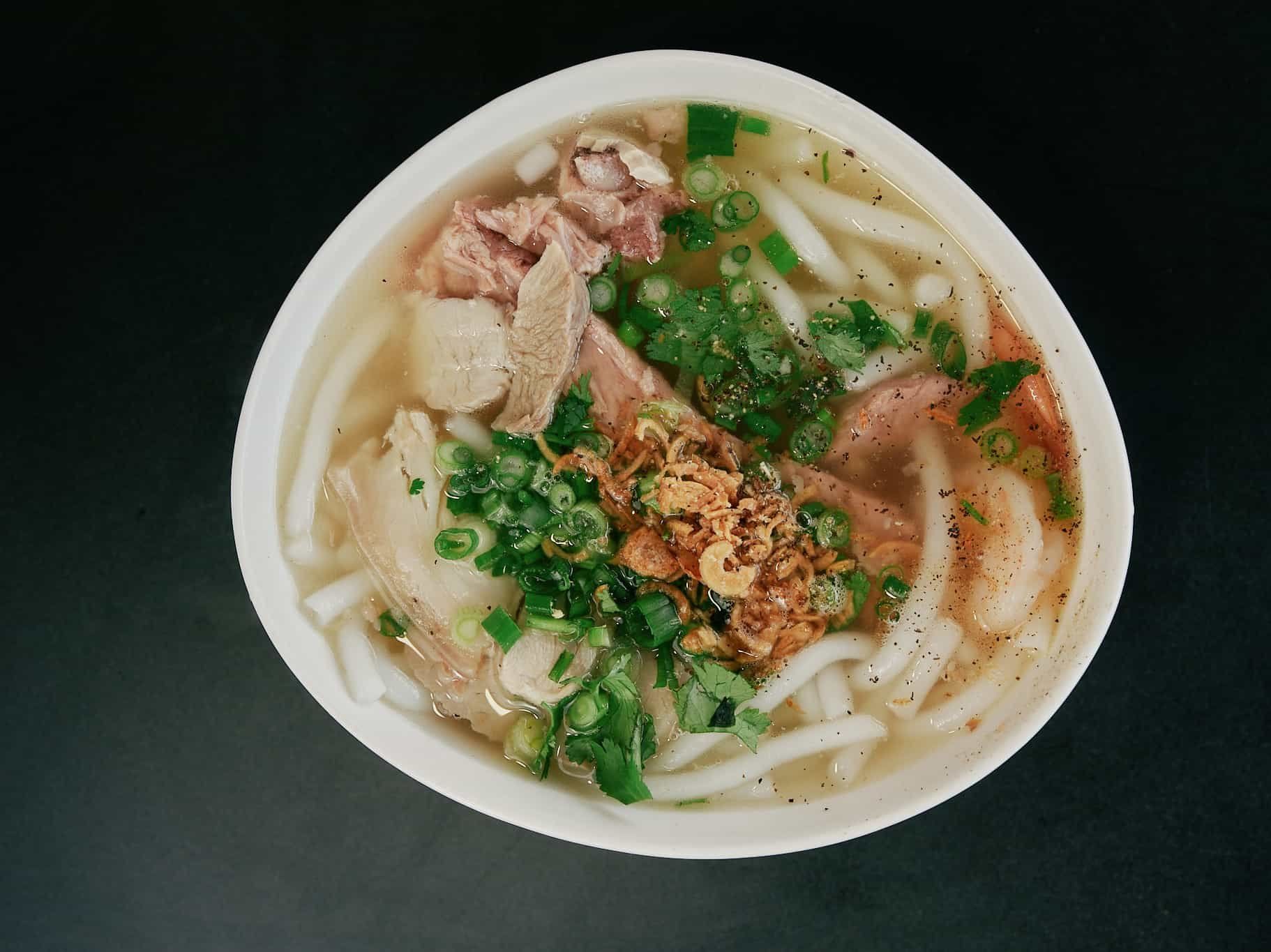 Banh Canh Nuoc Trong/udon Soup.