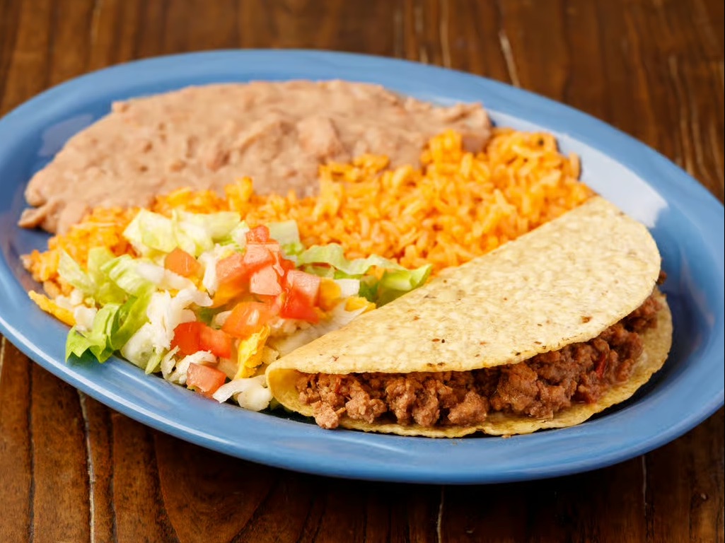 TACO WITH RICE AND BEANS