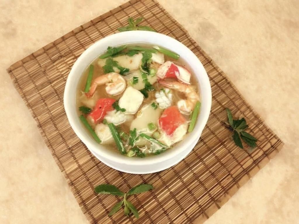 H51. Seafood Rice Noodle Soup.