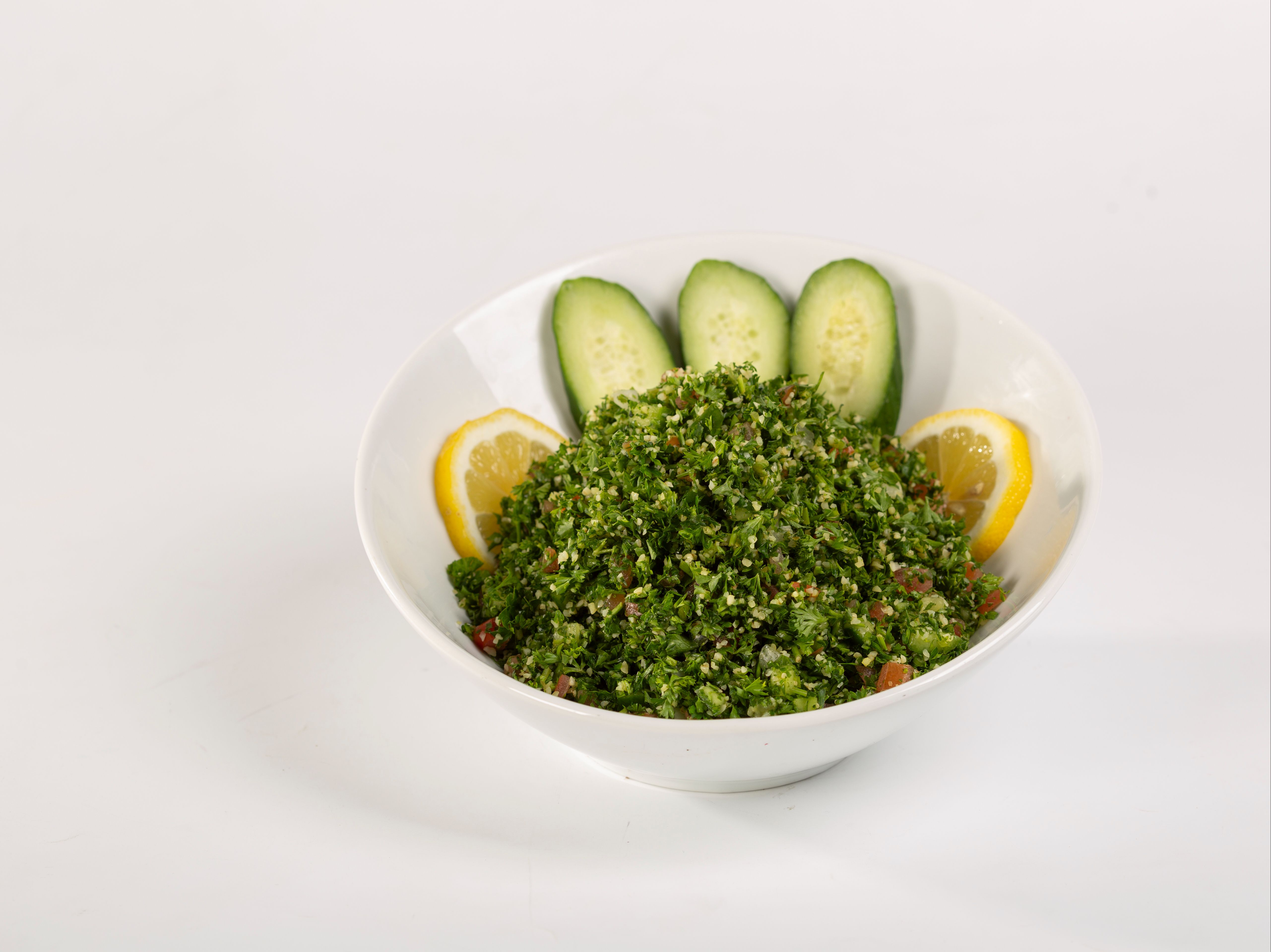 Tabbouleh Salad / تبولة.