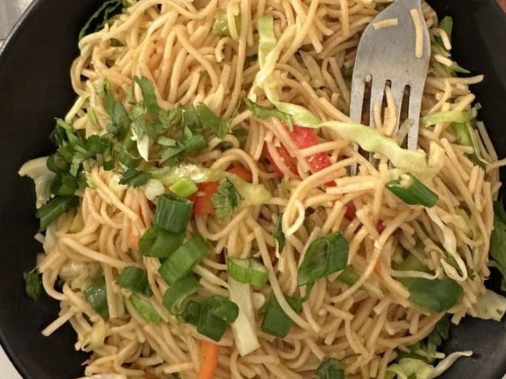 Hakka Noodles(Kids Menu).