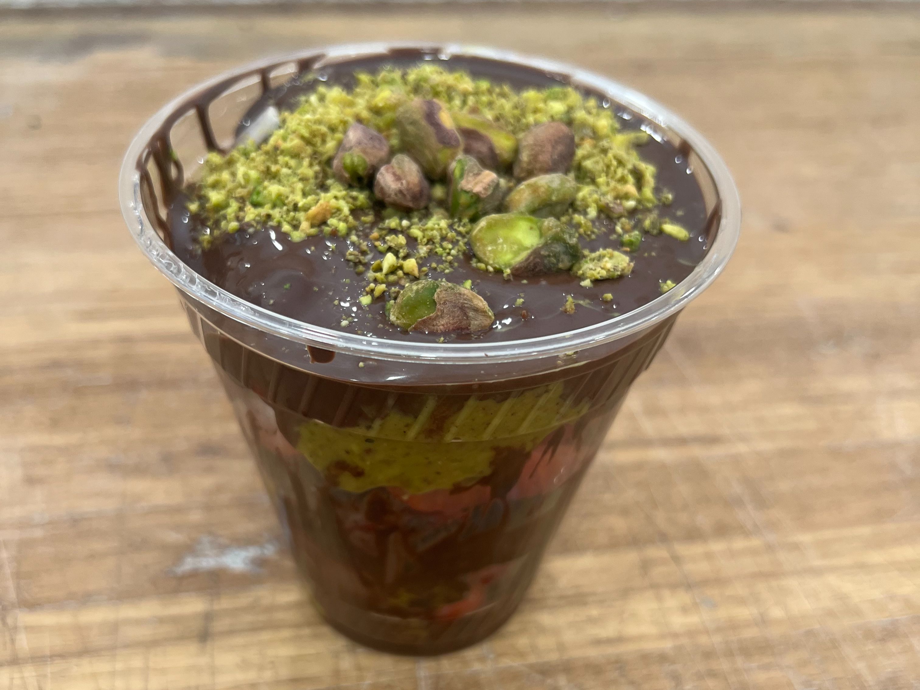 Dubai Chocolate Strawberry Cup.