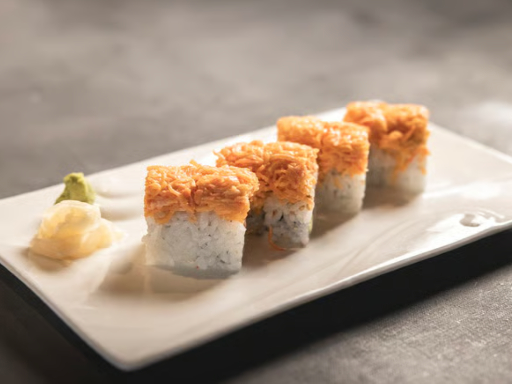 SR8. Dream Roll - Salmon, cream cheese, cucumber (crab stick salad on top).