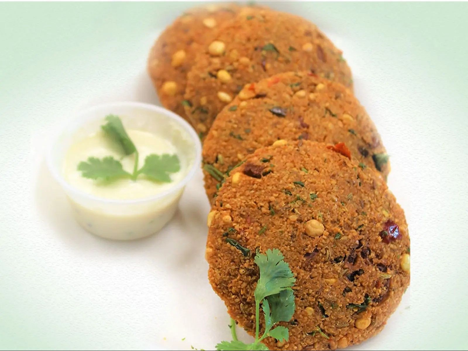 MASALA VADA 4 Pcs.