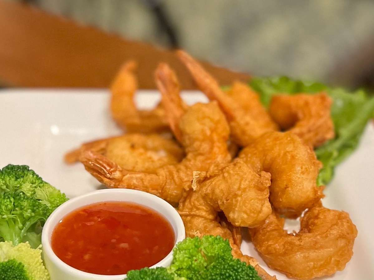 Fresh Seafood Delights: Thai and Asian Fusion