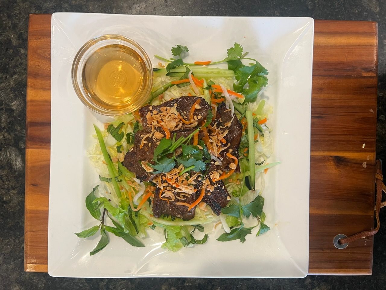G17. Fresh Vietnamese Vinaigrette Salad.