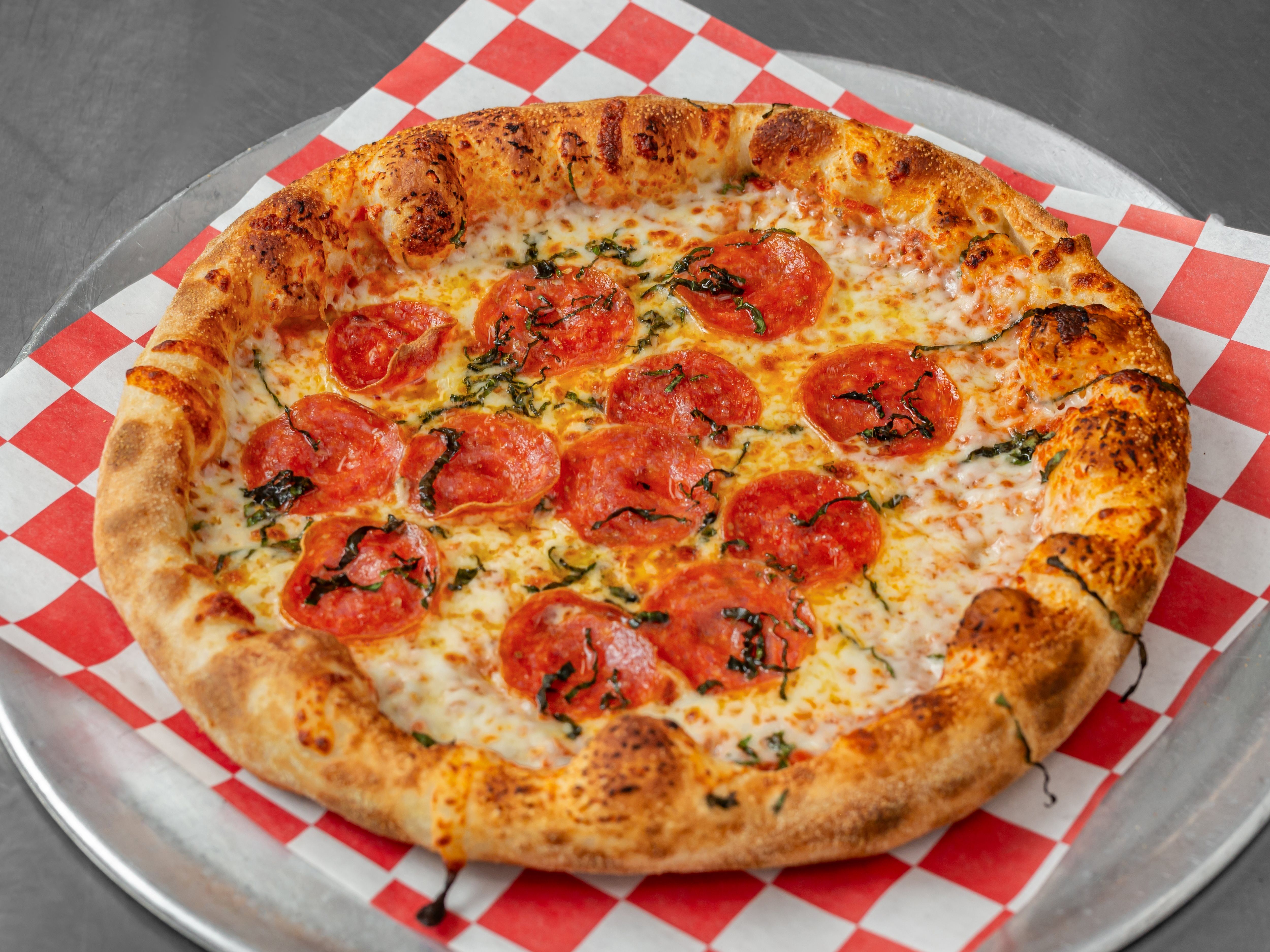 18" Senate Pizza