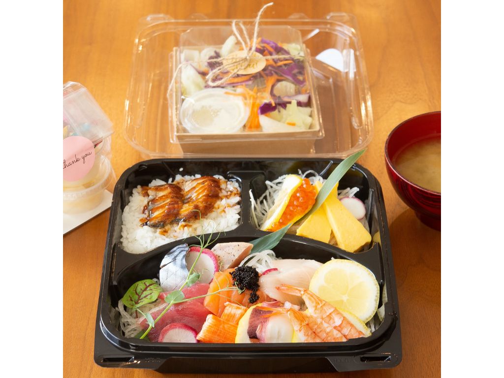 B. Sashimi Combo (10pcs).