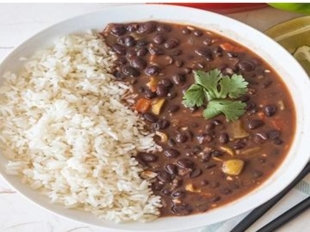 Arroz Y Habichuela.