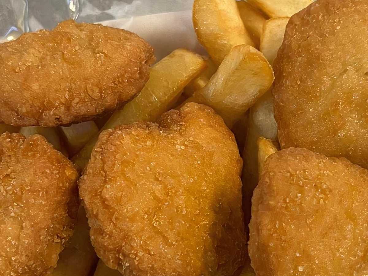 5pc Chicken Nuggets & Fries