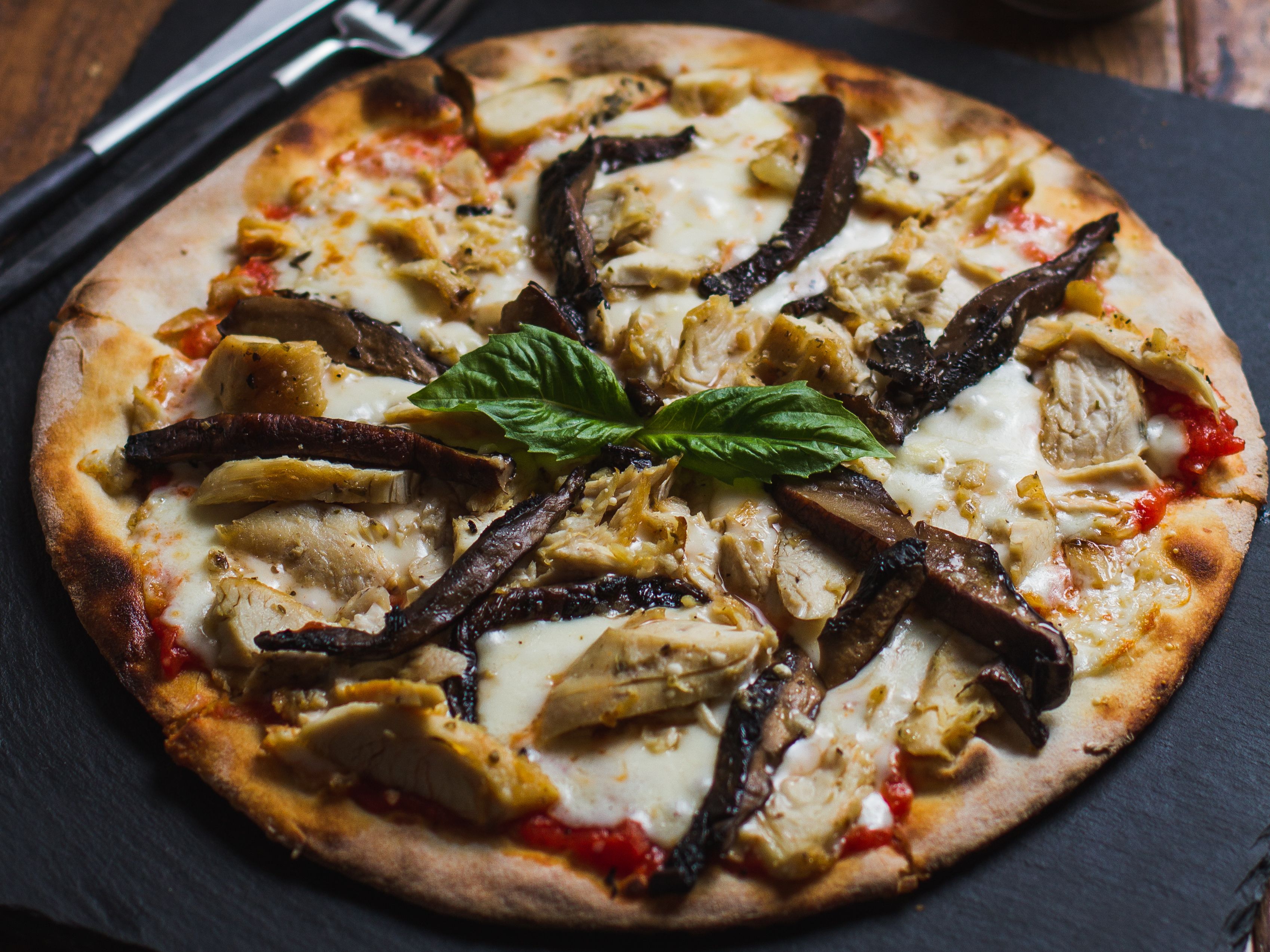 12" Portobello And Pollo Pizza.