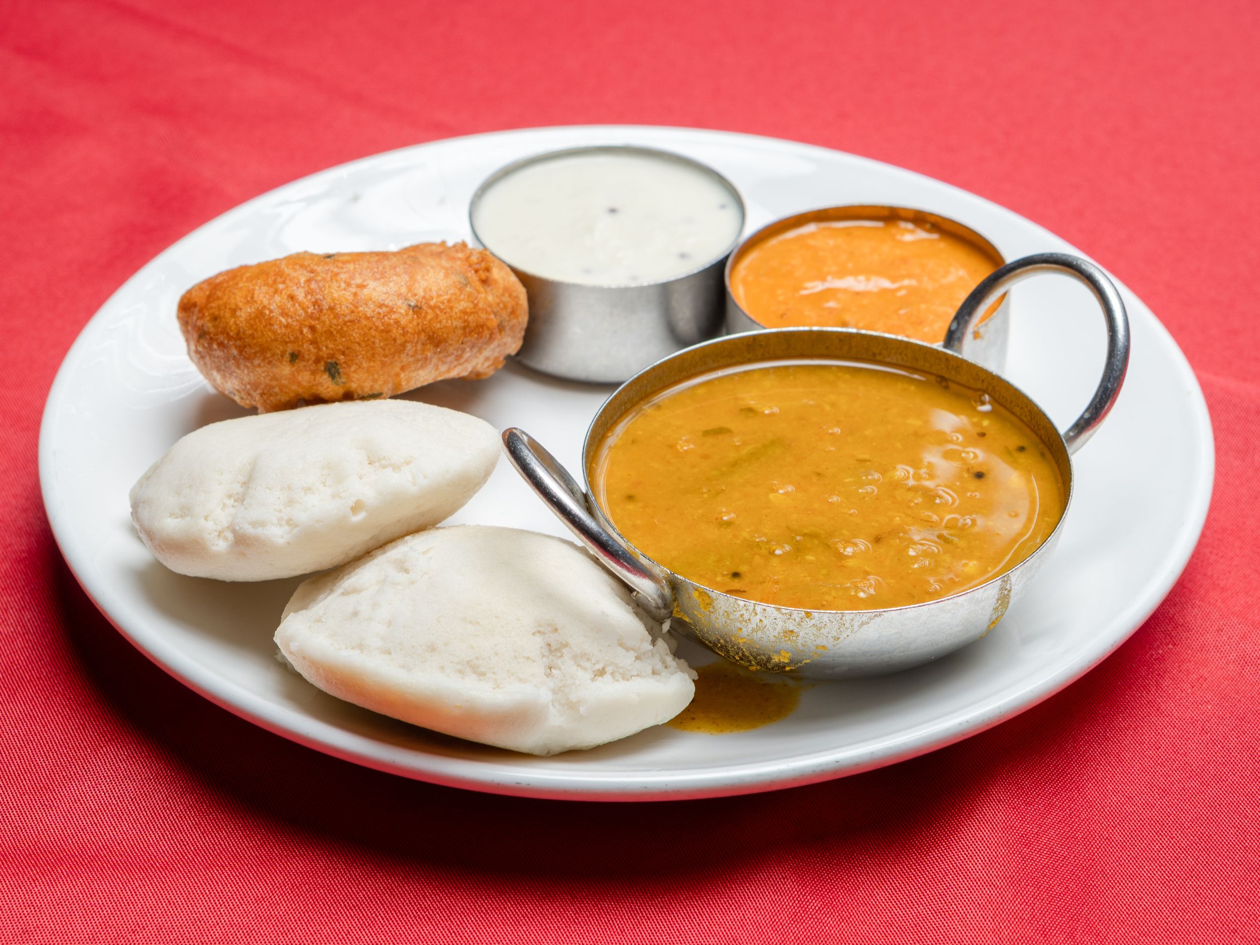 *Idli (2)/Vadai (1) Combo