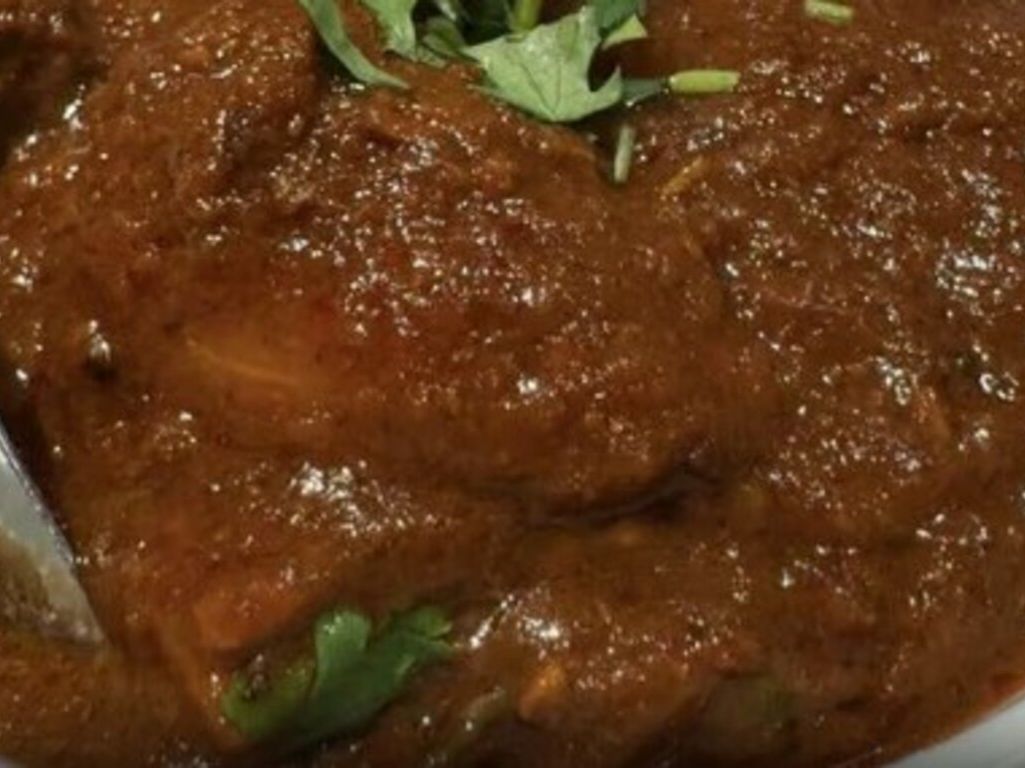 Spicy Vindaloo Delights: Indian Cuisine Favorites