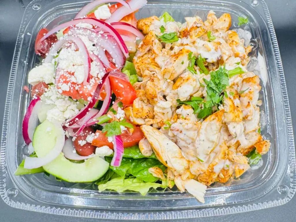 CHICKEN KABOB SALAD BOWL.