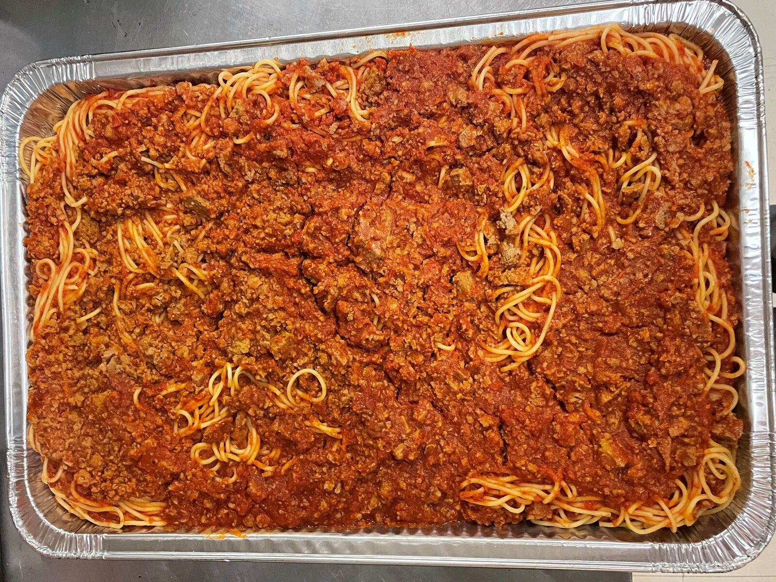 Spaghetti Meat Sauce Tray For 20 People