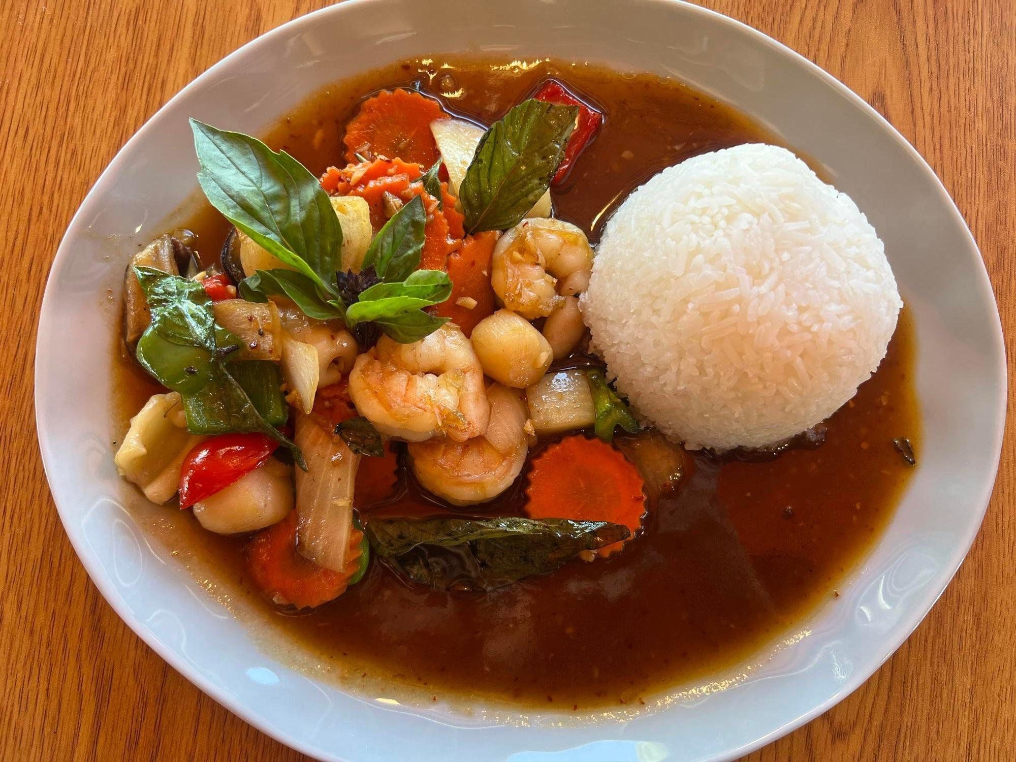 Pad Nam Prik Paow.