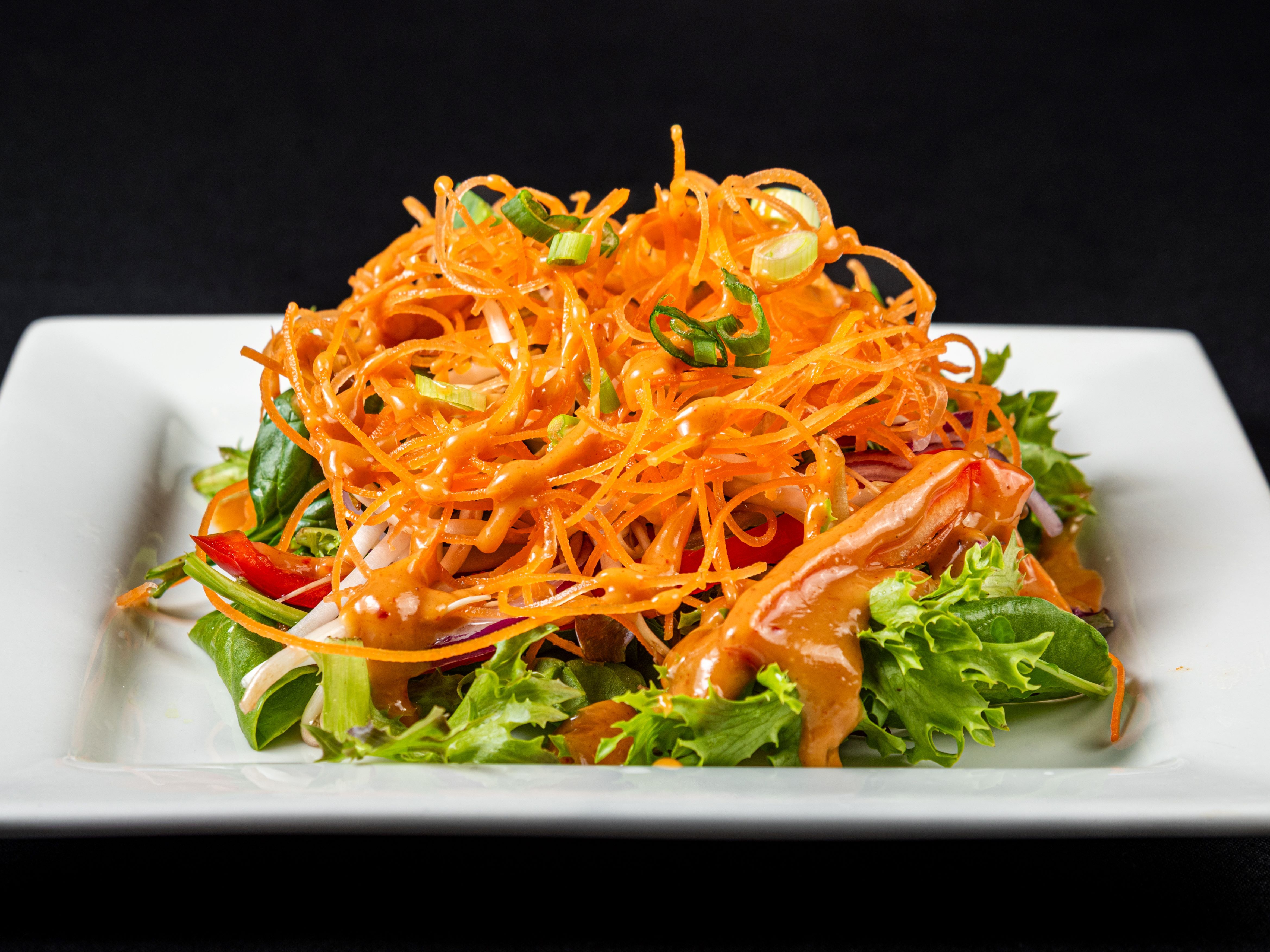 Thai Chilli Pepper Mix Salad.