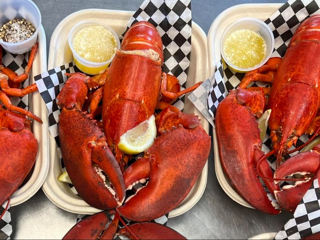 Lobster Dinner (Comes With Fries)