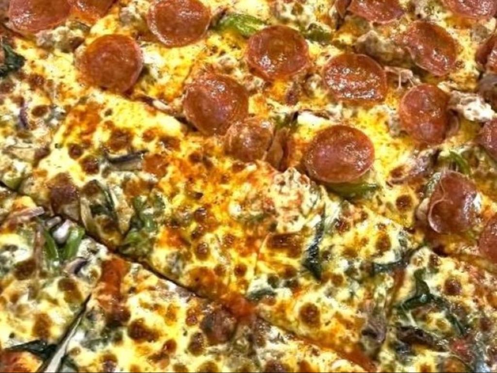 Terminal 5 16" Pizza.
