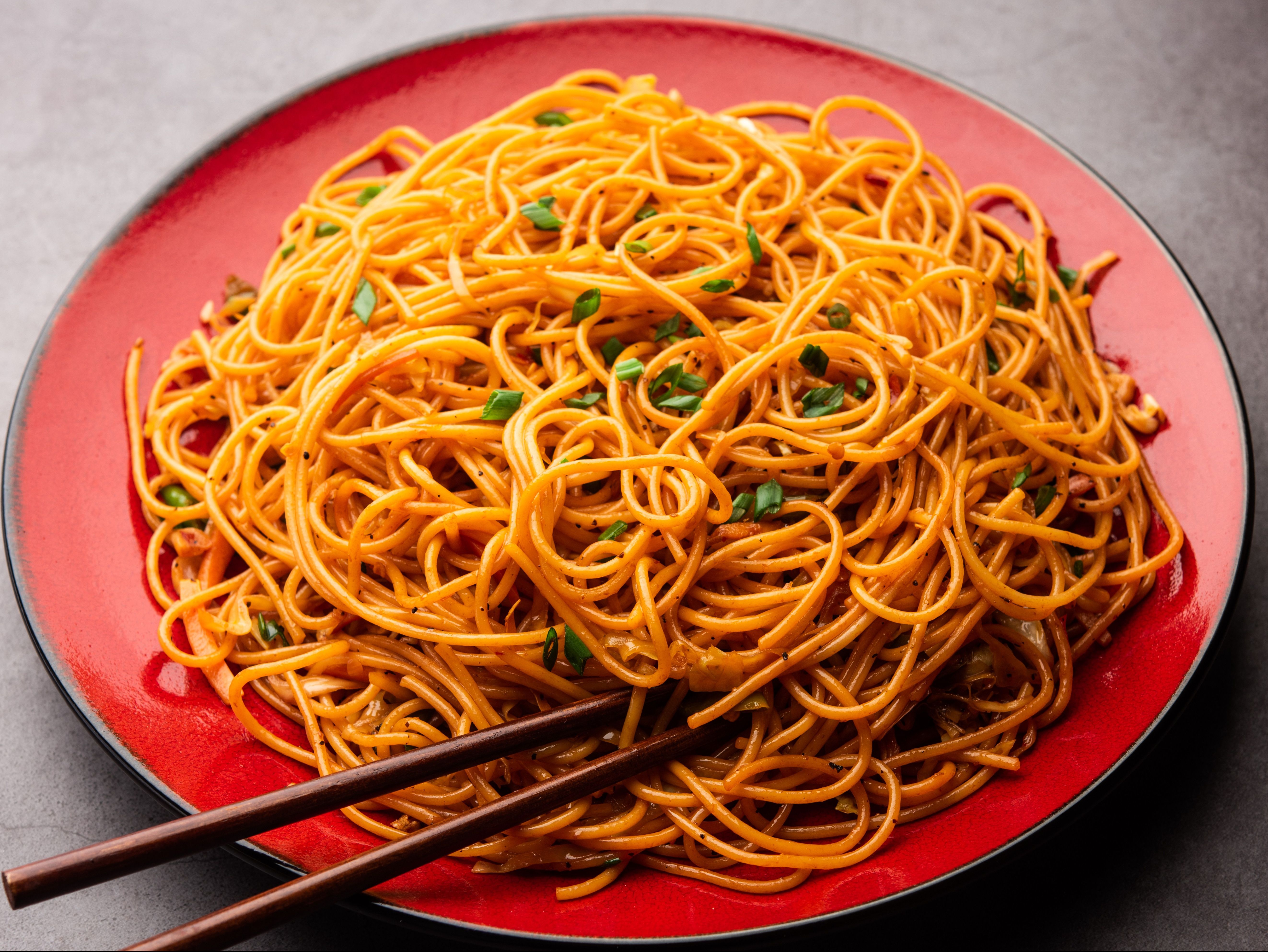 SCHEZWAN NOODLES.
