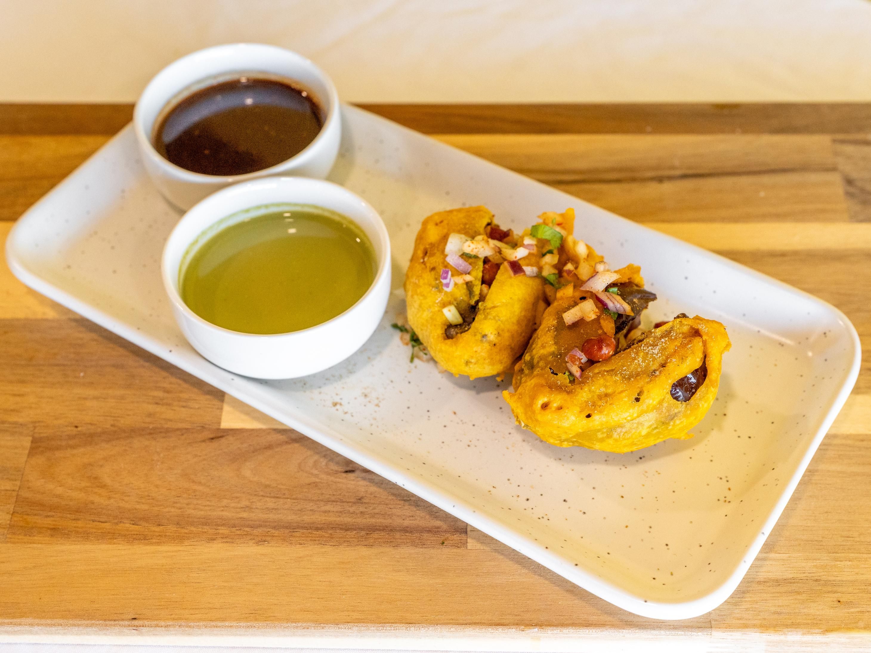 Guntur Vankaya Bajji (2 Pieces).