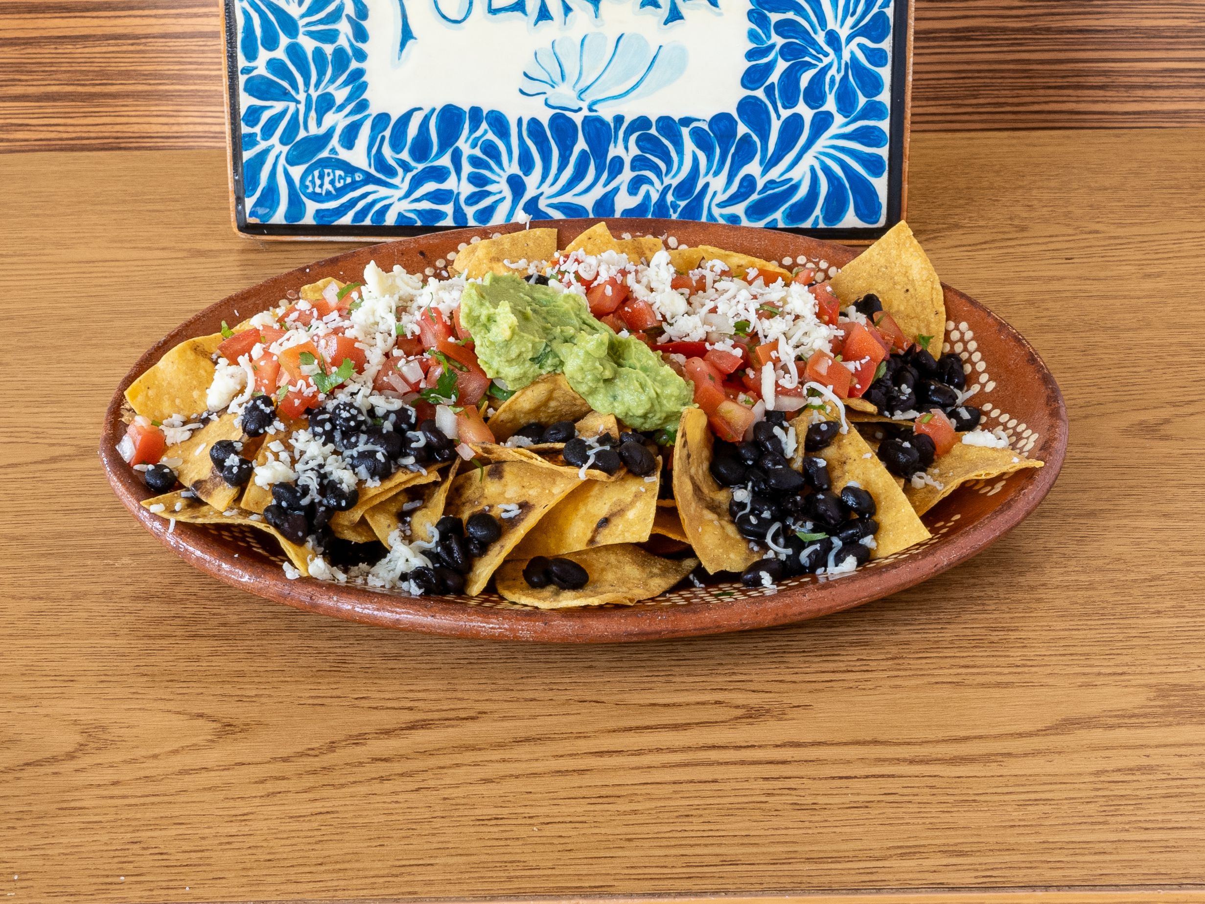Surf & Turf (Mar y Tierra) Nachos.