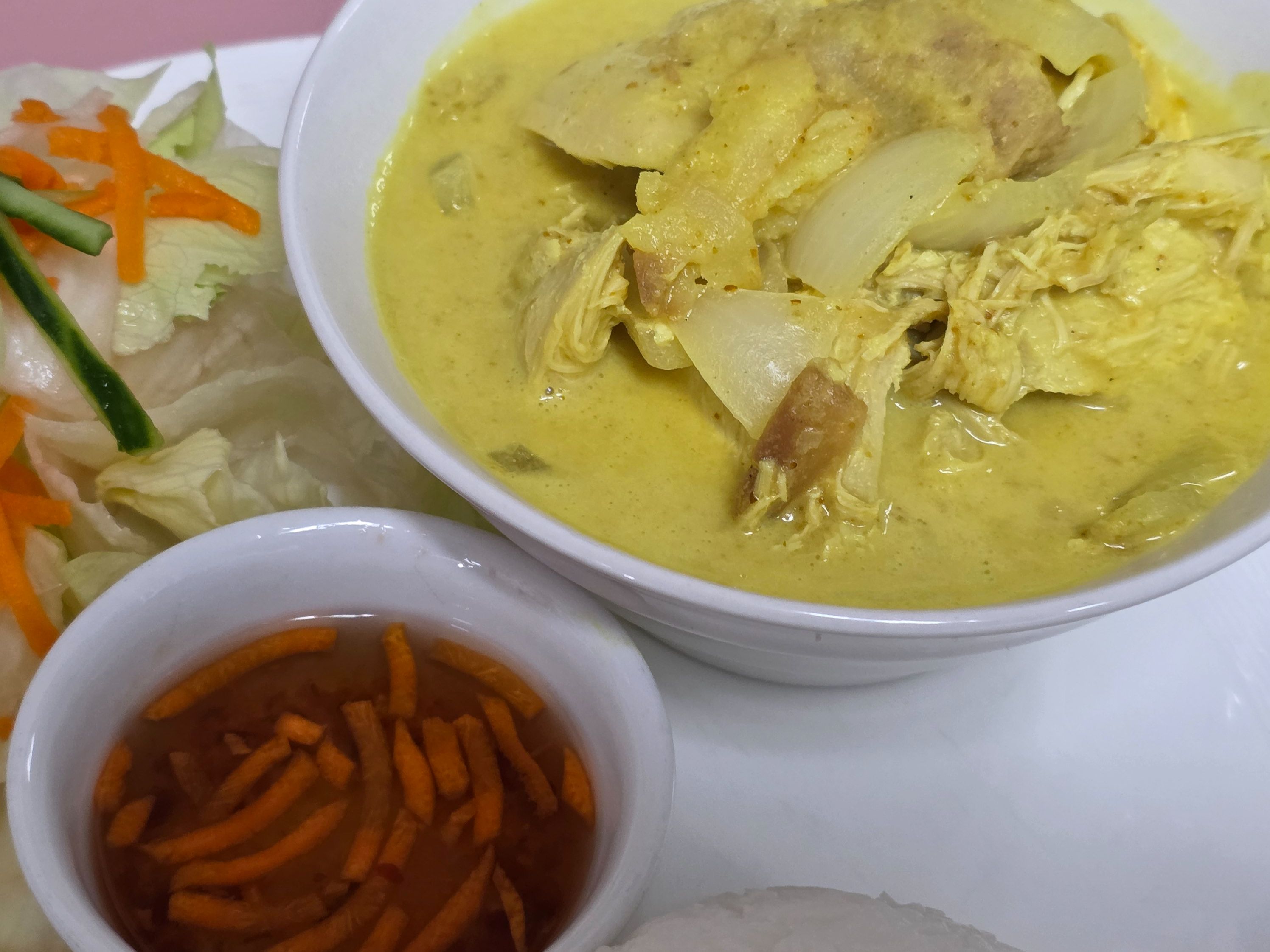 R4. Curry Chicken Rice Plate (Arroz)