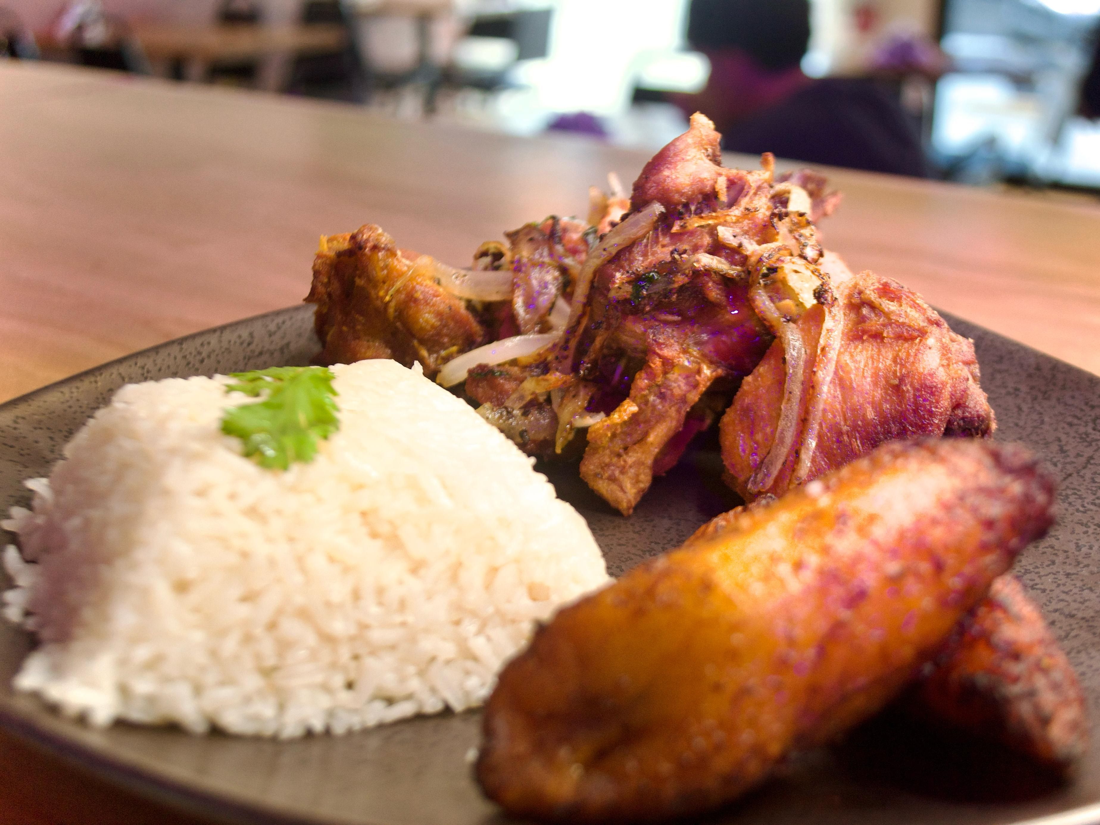 Fried Chicken / Pollo Frito.