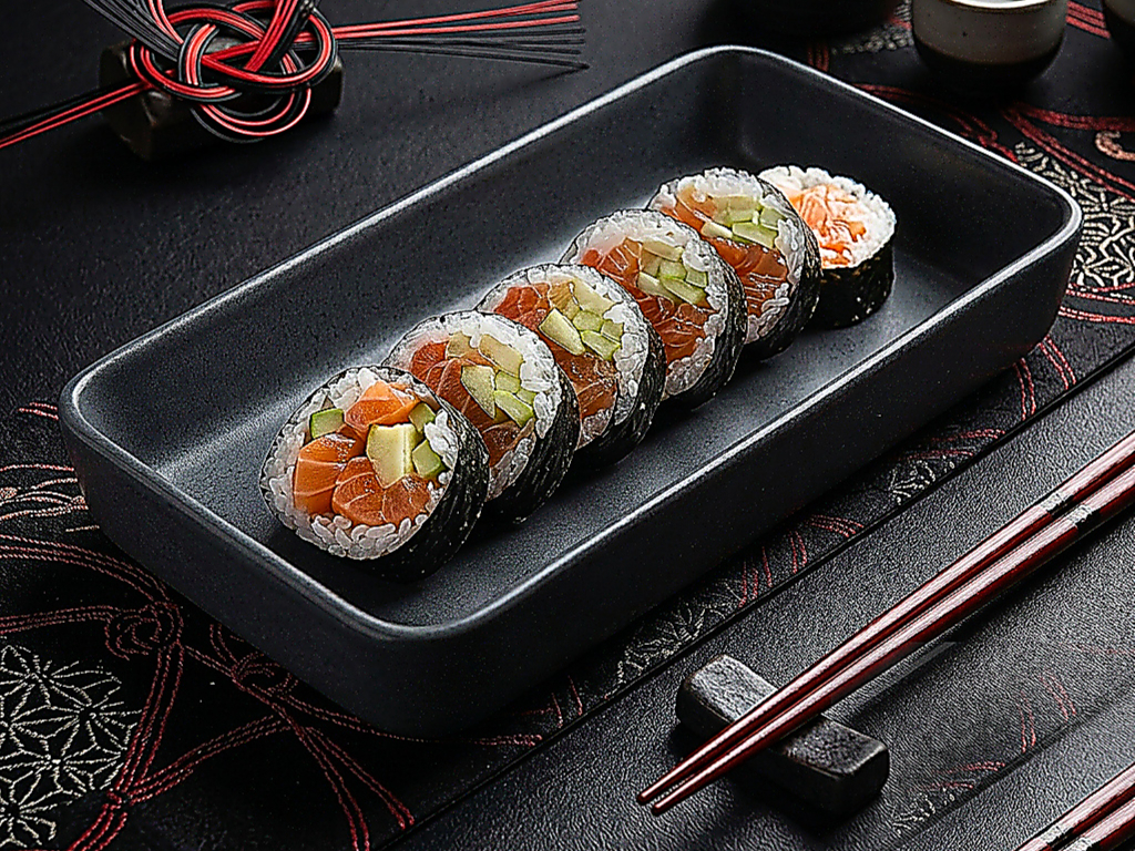 Salmon Roll.