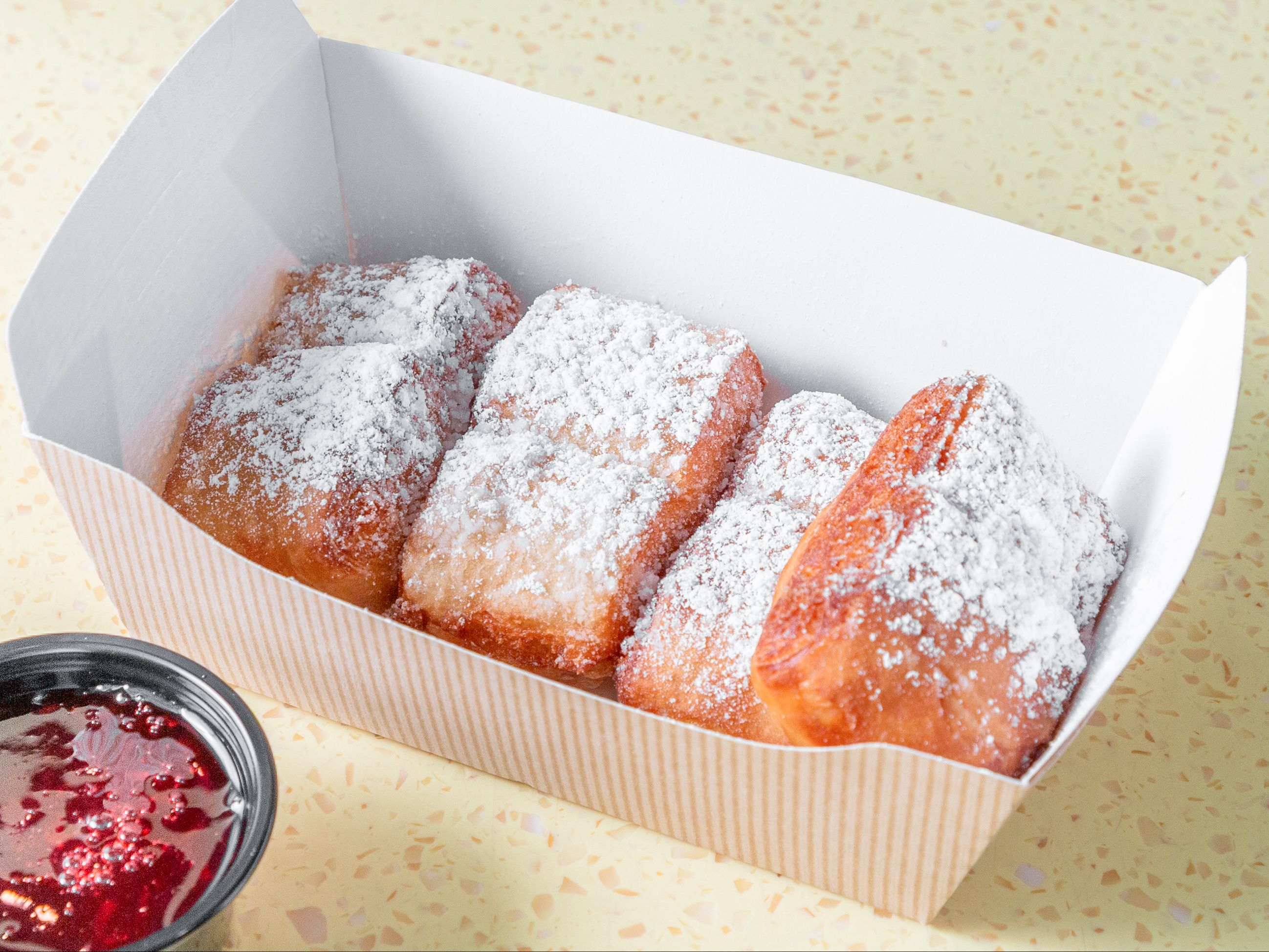 Beignets.
