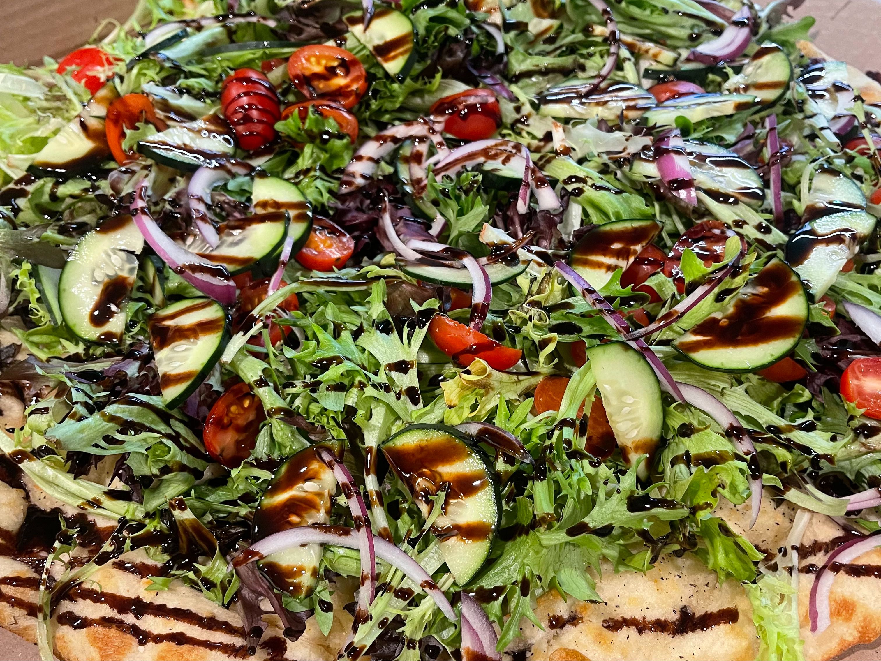 Salad Pizza Large.