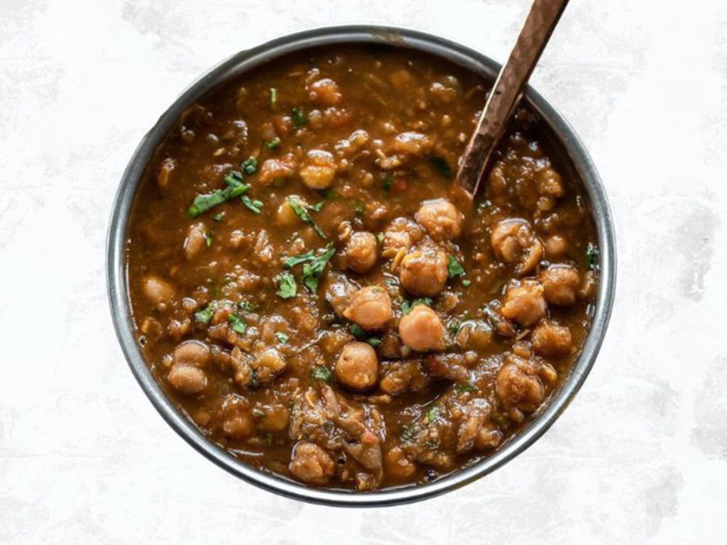 Chana Masala  (Small  Tray- Serves 10-12 People)