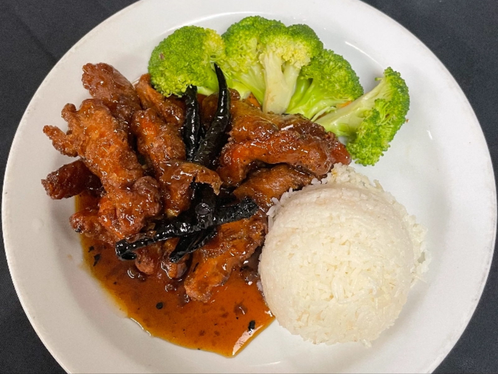 General Tao's (L).