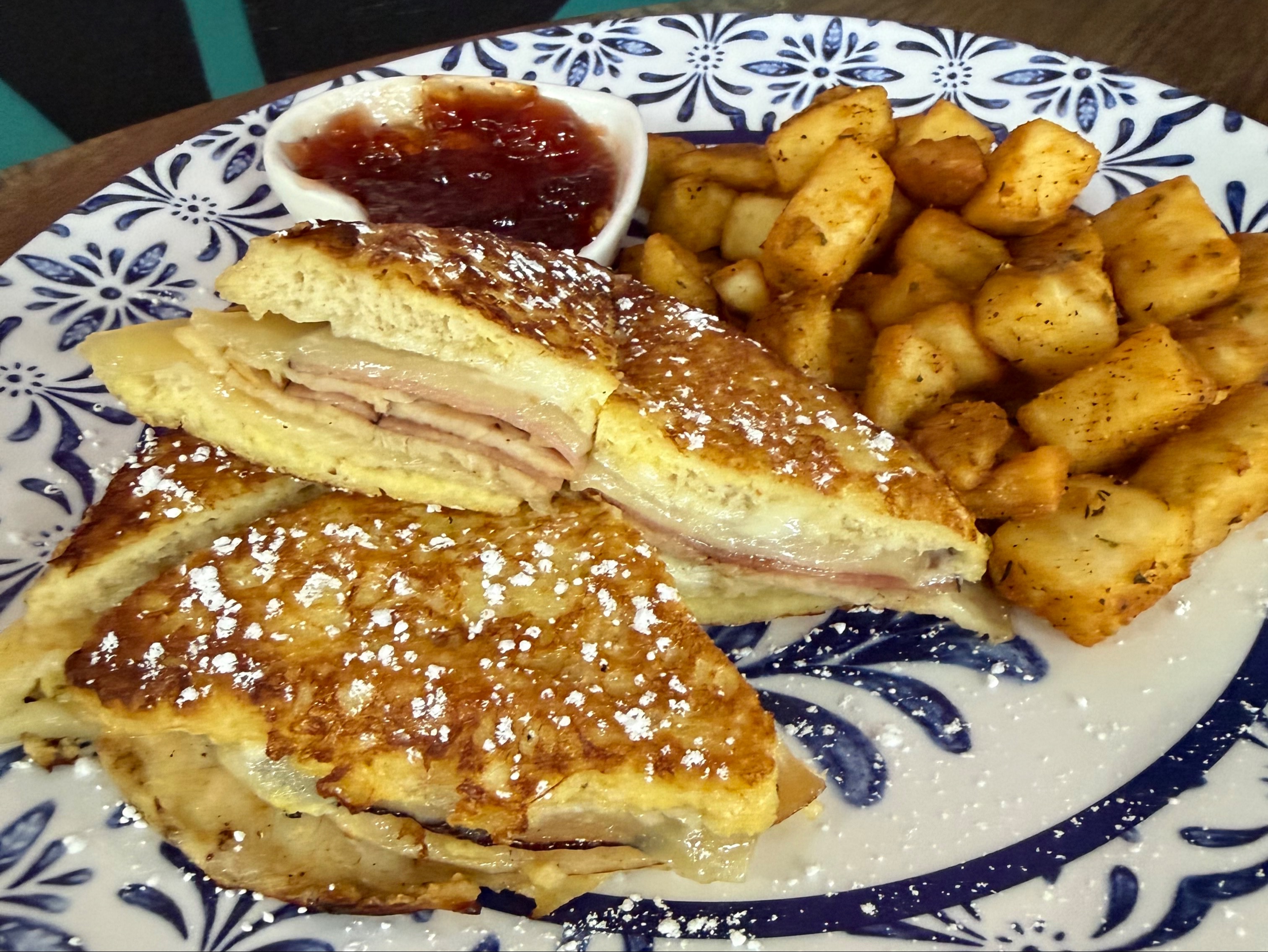 Monte Cristo Sandwich.