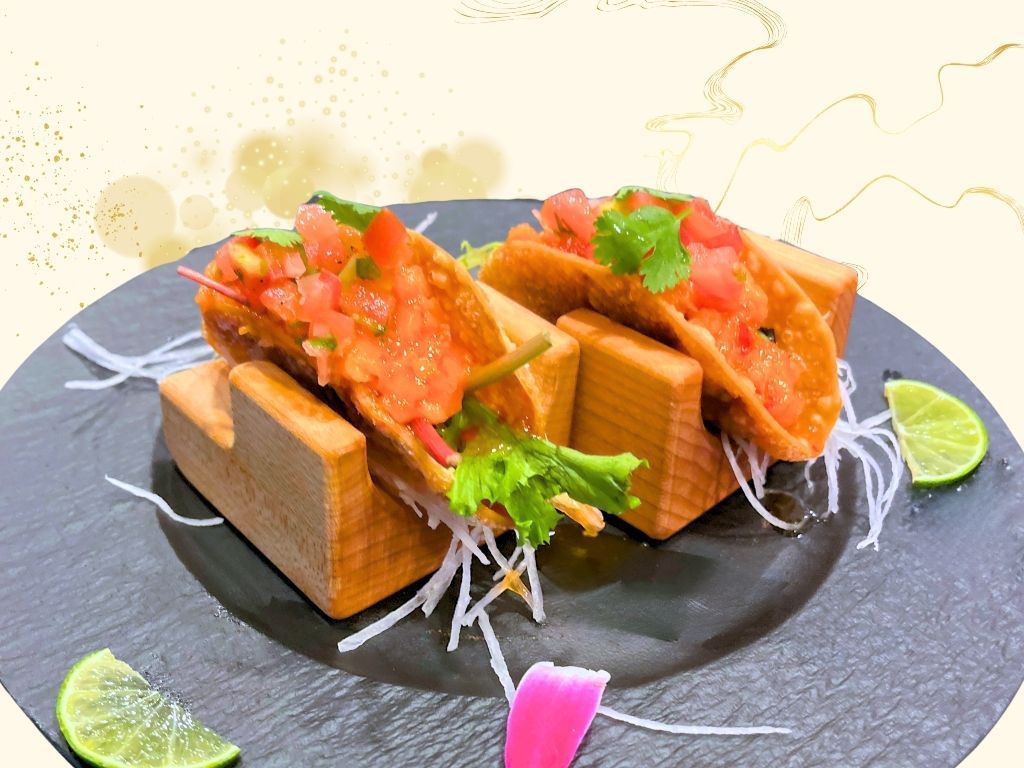 Salmon Taco (2pc).