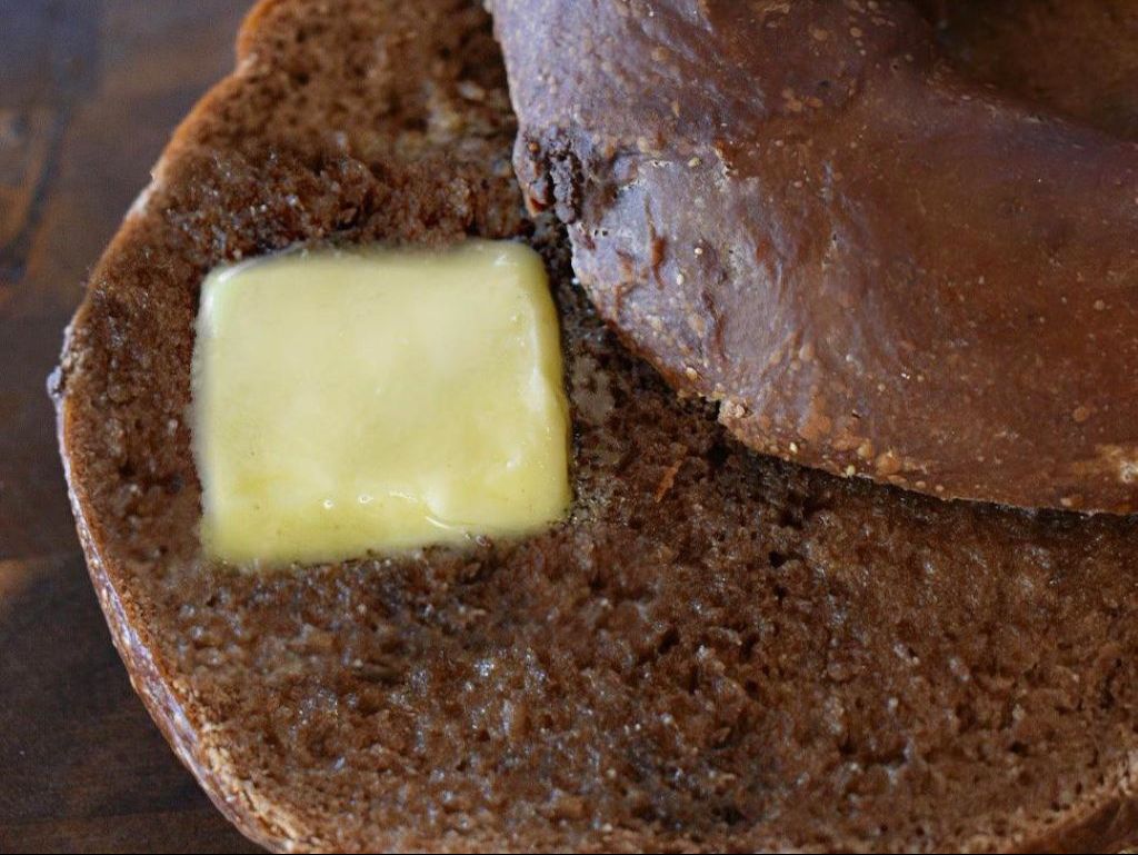 BAGEL W/BUTTER