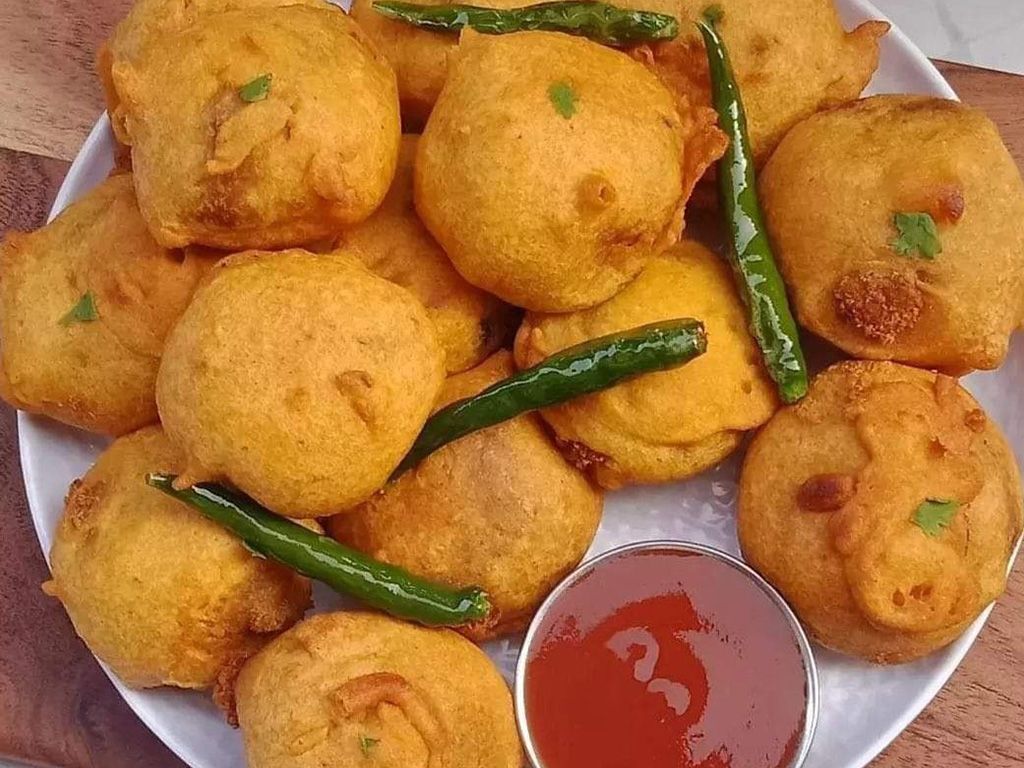 Veg Aloo Bonda (Small Tray).