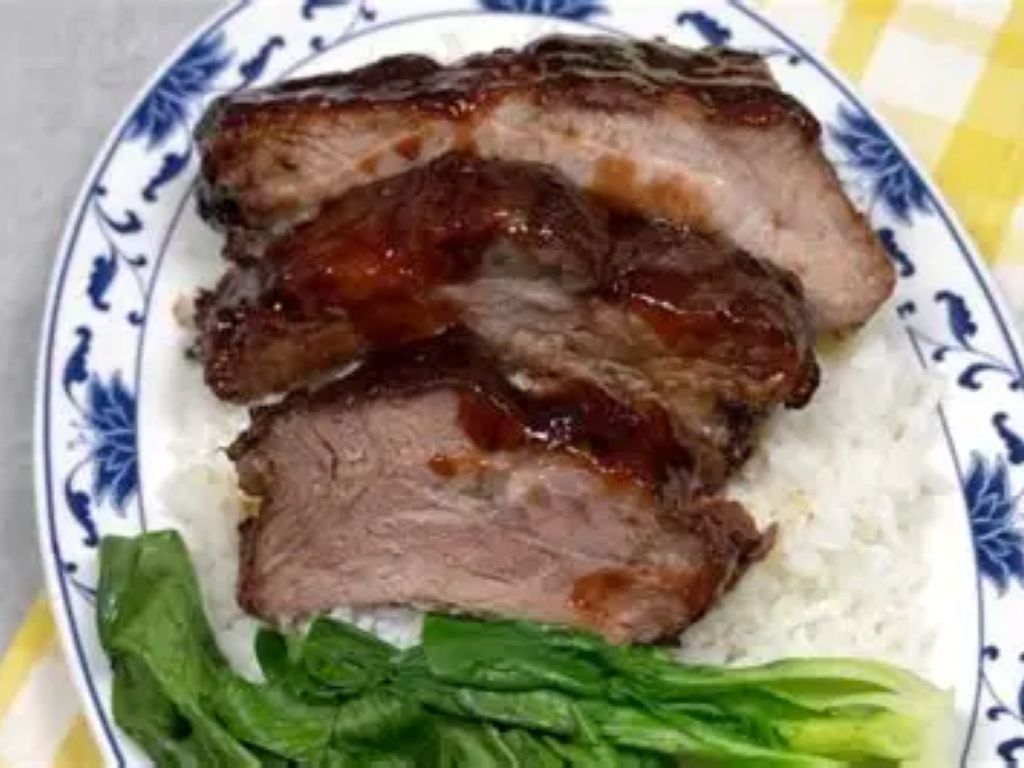 Baby Ribs w/ Taro Roots / Sườn Non với Hai Loại Củ /.