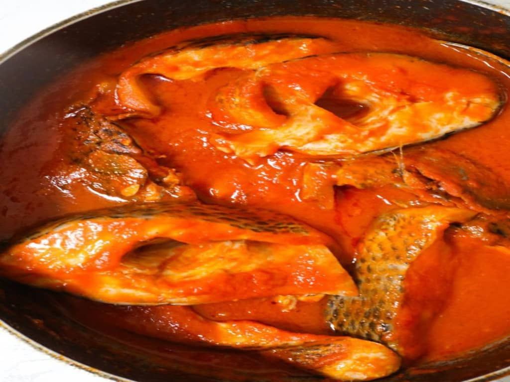 21. Fresh Tilapia Stew (Imoyo).