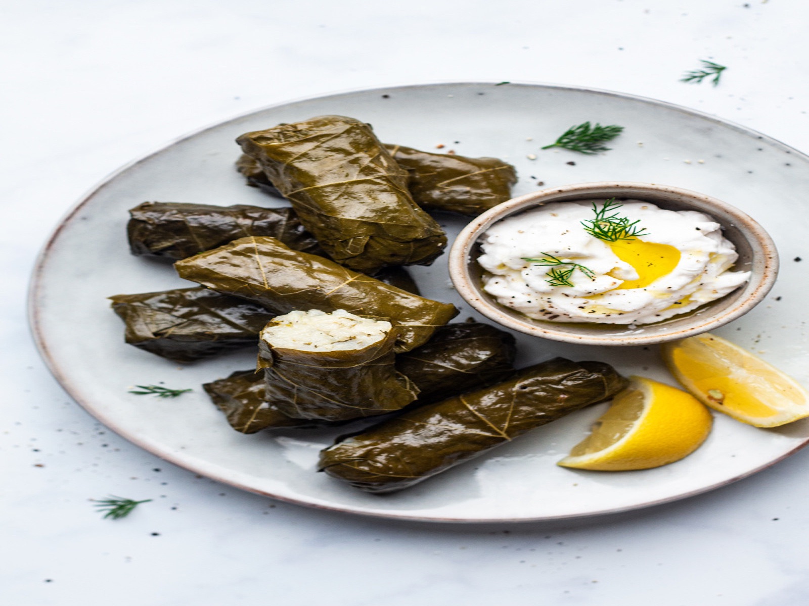 Dolmades + Spread 2oz.