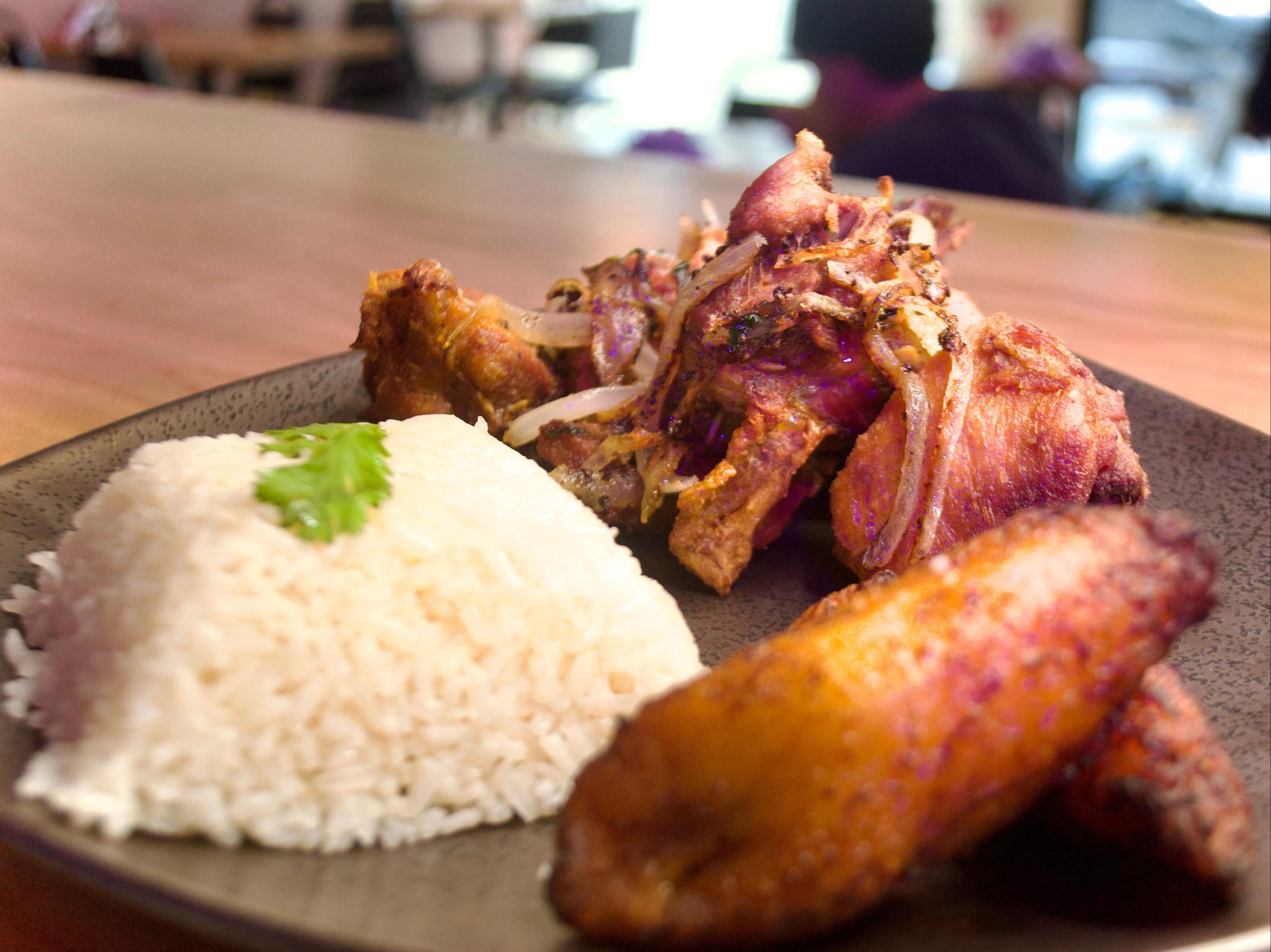 Fried Chicken / Pollo Frito.