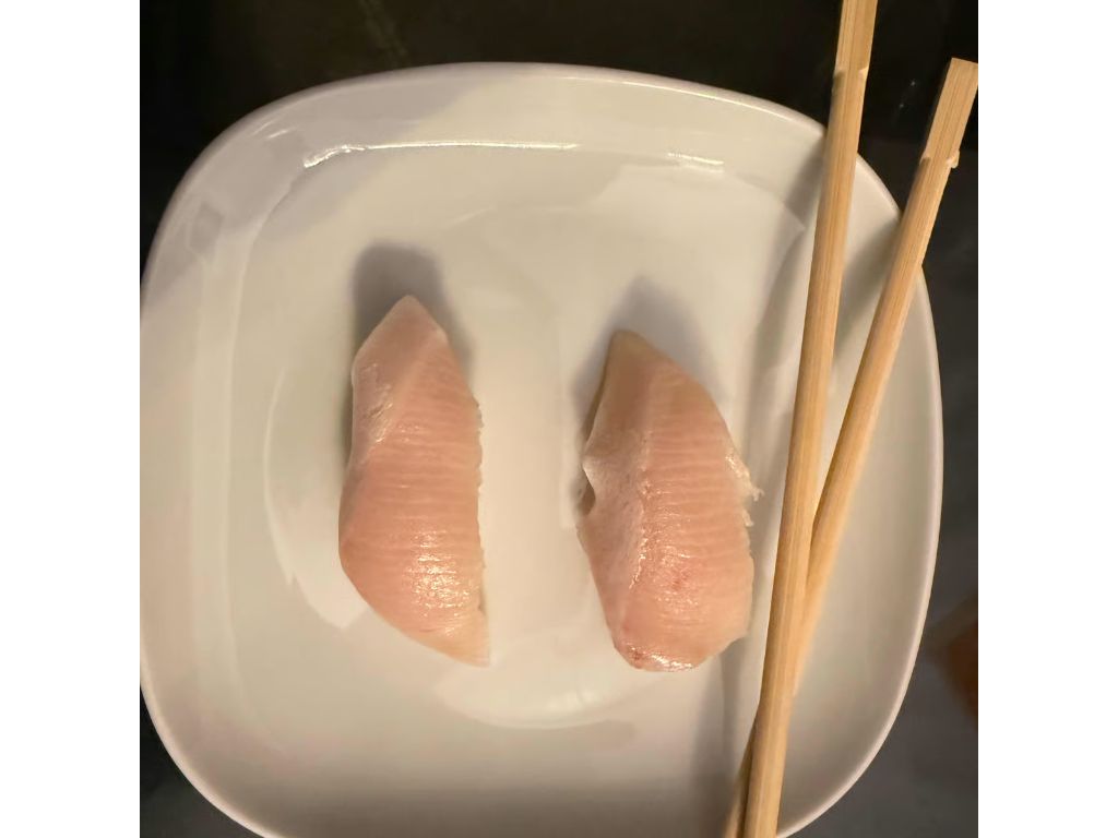 Hamachi Nigiri (Yellowtail).