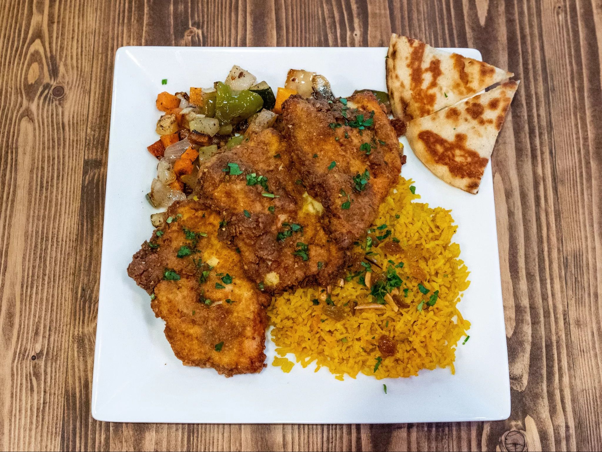 Fried Chicken Fillets 4 Pcs White & Dark Meat Mix With Choice Of Your 2 Sides.