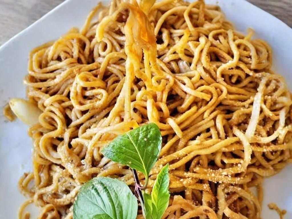 M88. Garlic Noodles.