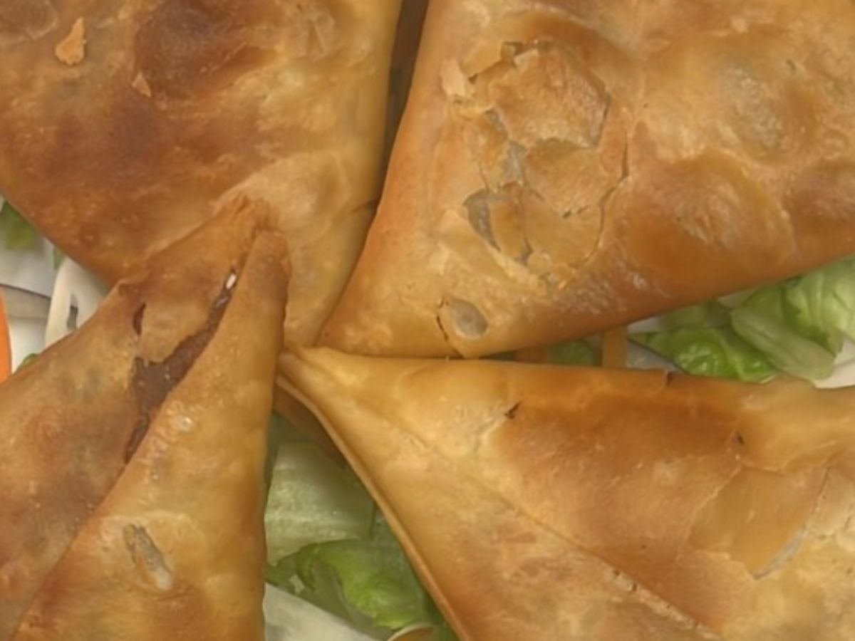Onion Samosa (4 Pcs).