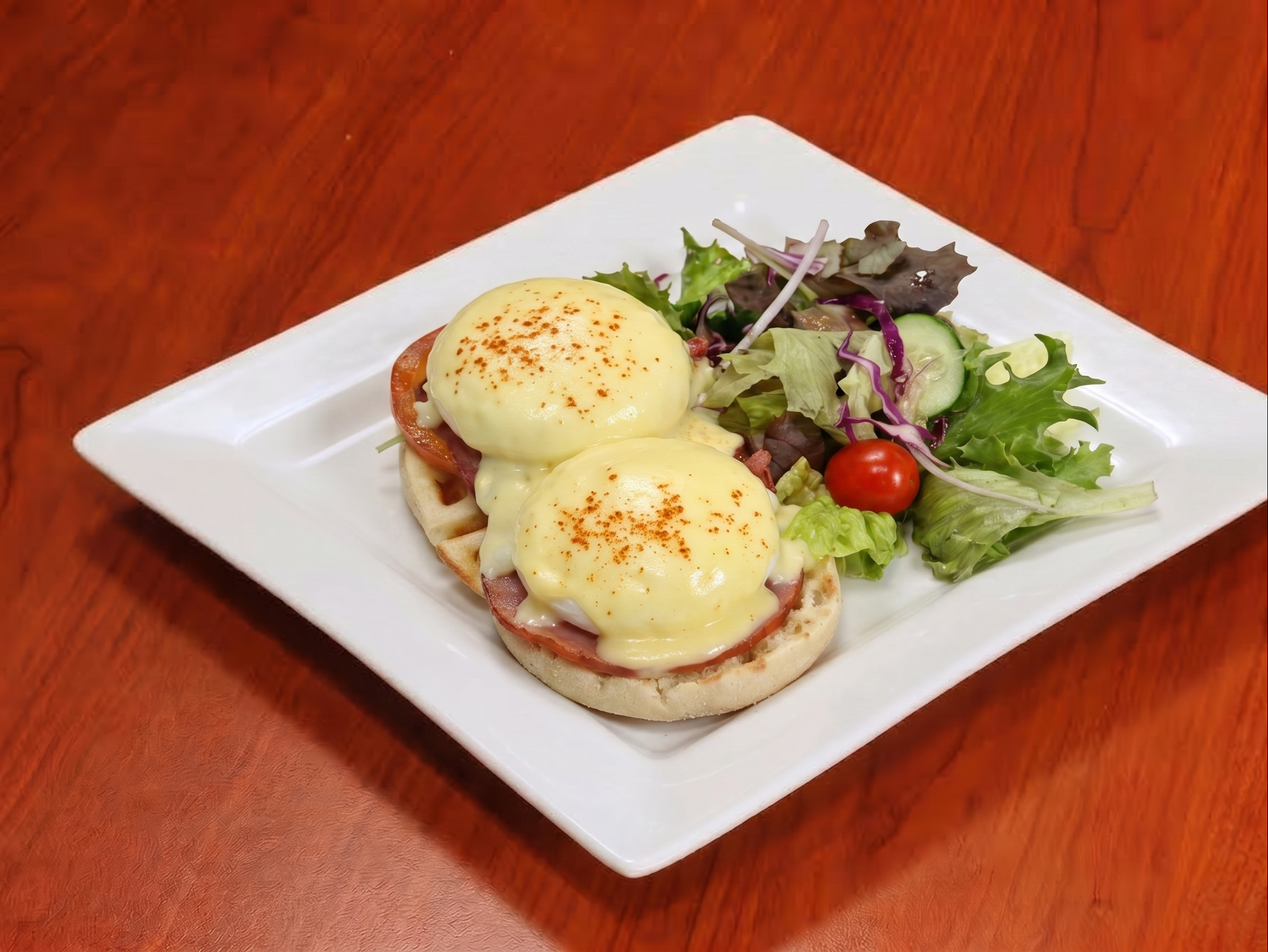 Canadian Bacon Egg Benedict 腌肉班克蛋.