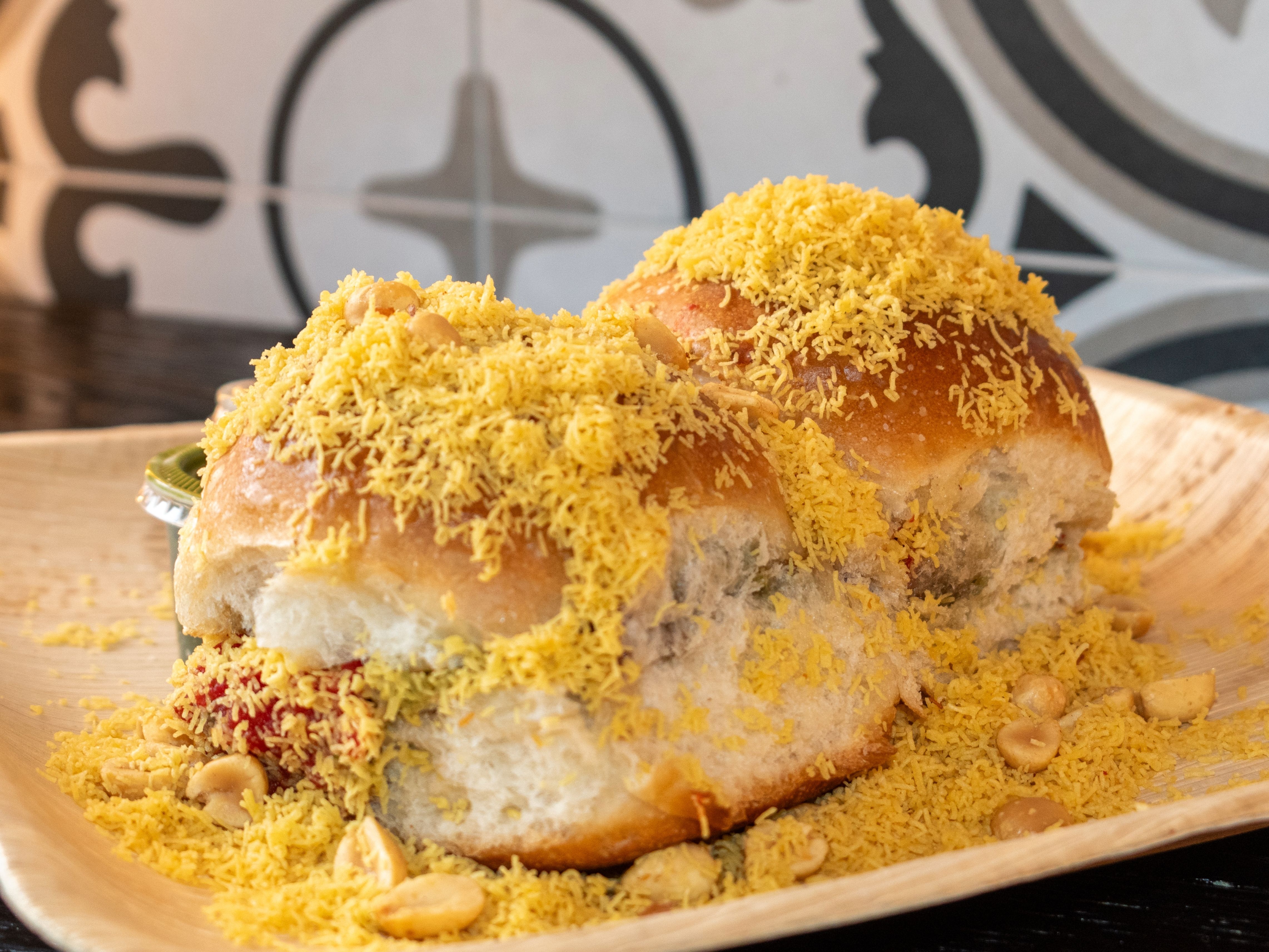 Dabeli.