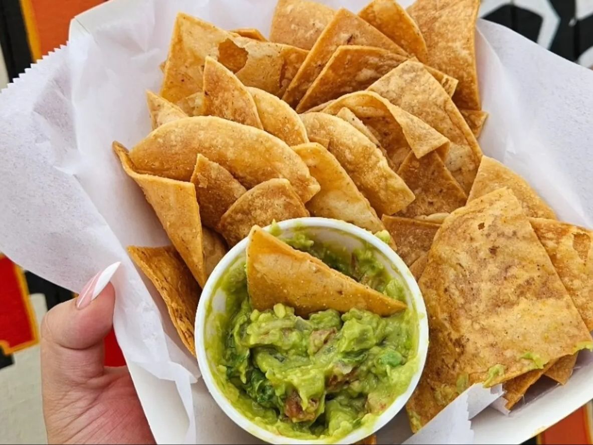 Chips y Guac.