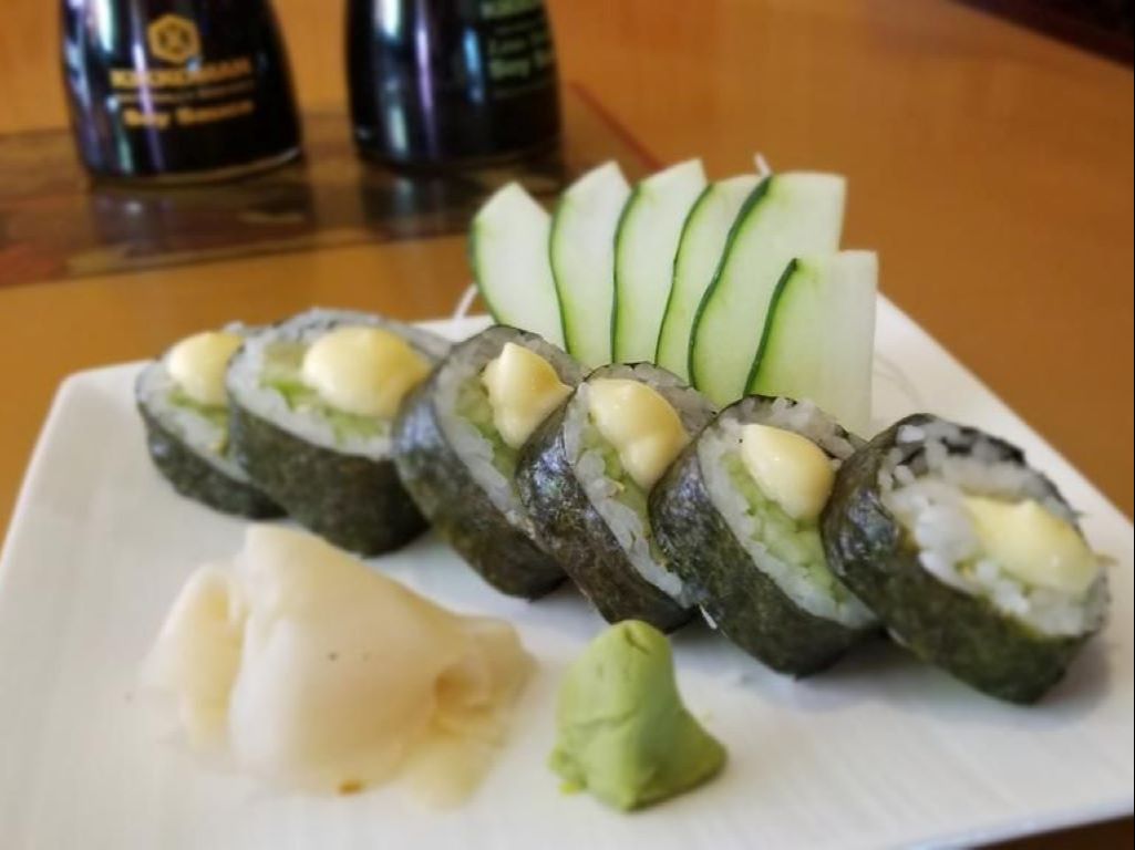 Boston Roll, Shrimp, lettuce, cucumber.